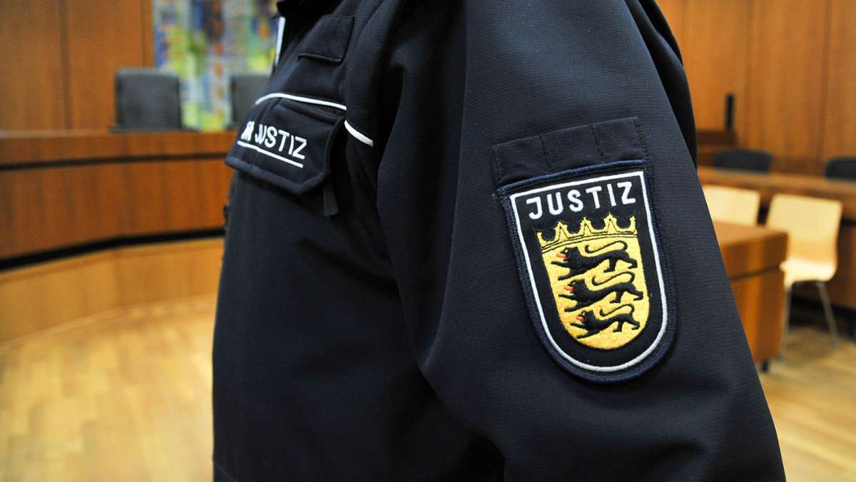 Überfall auf Wettbüro in Böblingen: Räuber muss ins Gefängnis, Komplizen nicht