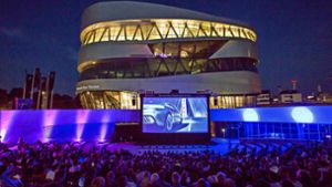Auch heuer gibt es wieder ein Open-Air-Kino am Mercedes-Museum. Foto: MediaPortal Daimler AG