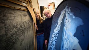 Ursula Thiele-Zoll und Dietmar Thiele kämpfen zurzeit dagegen, dass die Mehrwertsteuer für Kunstverkäufe von sieben auf 19 Prozent steigt. Foto: Martin Stollberg