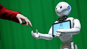 Bei KI denken viele zunächst an Roboter. In Vaihingen befassen sich Wissenschaftler auch mit ethischen Fragestellungen im Zusammenhang mit künstlicher Intelligenz. Foto: dpa/Axel Heimken