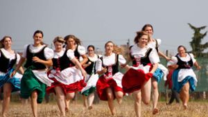 Der Schäferlauf übers Stoppelfeld ist der Höhepunkt des viertägigen Fests in Markgröningen. Foto: 7aktuell.de/Corinna Wezstein