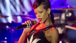 Rihanna stand im Berliner ewerk auf der Bühne. Foto: dapd
