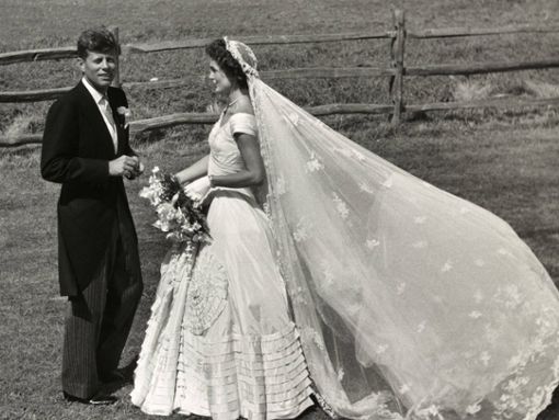 Jacqueline Lee Bouvier und John F. Kennedy an ihrem Hochzeitstag. Foto: imago/Cinema Publishers Collection