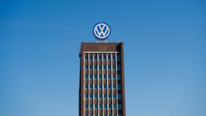 Top-Manager bei Volkswagen sollen künftig weniger verdienen. Foto: dpa