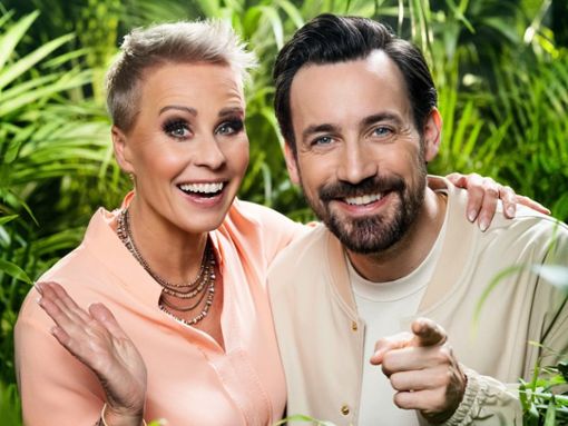 Sonja Zietlow und Jan Köppen laden im Sommer bislang noch nicht enthüllte Show-Legenden ins Dschungelcamp ein. Foto: RTL / Ruprecht Stempell