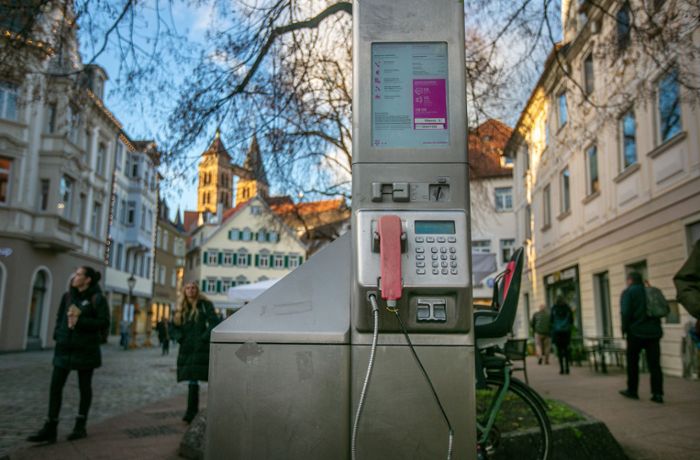 Ende einer Ära: Darum werden die Münztelefone in Esslingen bald abgebaut