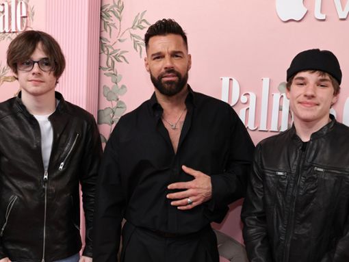 Ricky Martin mit seinen Zwillingen in Los Angeles. Foto: Eric Charbonneau/Getty Images for Apple TV+