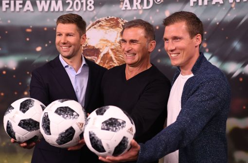 VfB-Nachwuchschef Thomas Hitzlsperger (li.) und der ehemalige Stuttgarter Trainer Hannes Wolf (re.) überzeugen bislang als TV-Experten bei der WM. Foto: Getty
