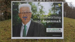 Wahlkampf in Stuttgart: Mit großen Plakaten kämpfen die Parteien um Wählerstimmen – manchmal kommen unerwünschte Reaktionen Foto: Christian Hass Stuttgart
