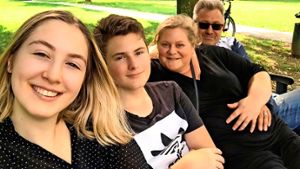 Celine, Noah, Silke und Michael Wissmann tanken ein paar Tage vor der OP am 9. September noch Kraft bei einem Ausflug in den Freiburger Seepark. Foto: privat