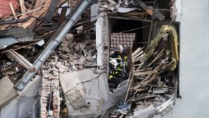 Nach der schweren Explosion in Dortmund haben Einsatzkräfte eine Frauenleiche in den Trümmern entdeckt. (Archivbild) Foto: dpa