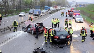 Ein Geisterfahrer verursacht auf der Autobahn 81 bei Böblingen einen schweren Unfall, bei dem ein Mensch stirbt. Der Verursacher erliegt seinen Verletzungen im Krankenhaus. Foto: www.7aktuell.de | Oskar Eyb