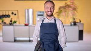 In seiner neuen Kochshow will Satiriker Jan Böhmermann „sehr AfD-mäßige deutsche Volksküche“ servieren. Foto: dpa/Ben Knabe