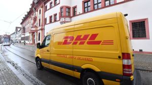 Ein DHL-Paket mit möglicherweise gefährlichem Inhalt ist in der Thüringer Staatskanzlei in Erfurt eingegangen. Foto: dpa-Zentralbild