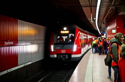Die neuen S-Bahn-Züge fahren zu Testzwecken auf der S 1 und der S 2. Foto: Peter Petsch