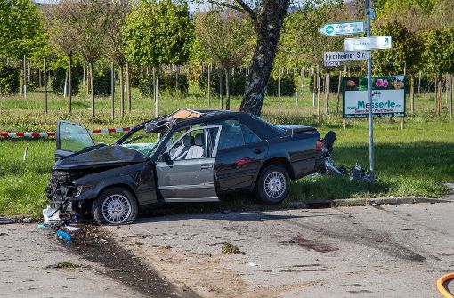 Heftiger Crash bei Hochdorf im Kreis Esslingen. Foto: 7aktuell.de/Simon Adomat