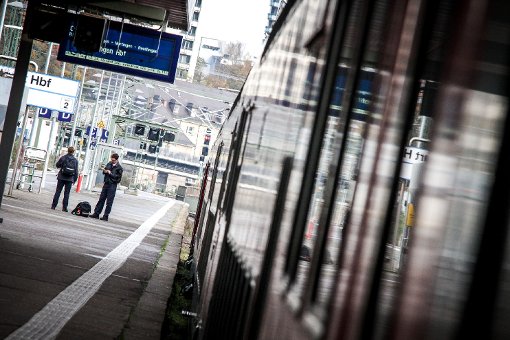 Ab Dienstag müssen sich Bahn-Reisende in Stuttgart und der Region wieder auf einen ausgedünnten Fahrplan bei S- und Regionalbahnen einstellen (Symbolbild). Foto: www.7aktuell.de | Robert Dyhringer
