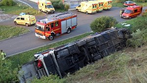 Übermüdung des Fahrers soll Auslöser des schweren Busunglücks in Dresden mit zehn Toten gewesen sein. Foto: dpa