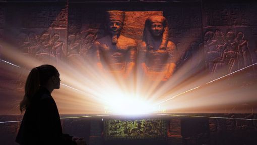 Die Nachfrage nach der Ausstellung „Tutanchamun“ im Anbau der Schleyerhalle ist groß. Foto: Lichtgut/ /Leif Piechowski