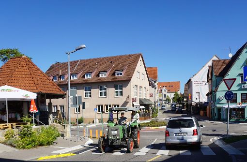 Der Löwenkreisel in Steinenbronn ist der Dreh- und Angelpunkt des Durchfahrtsverkehrs. Foto: Archiv Vollmer