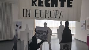 Die Schüler befassen sich in der Schau mit Rechten in Europa. Foto: Caroline Friedmann