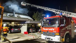 45 Einsatzkräfte der Feuerwehr Holzgerlingen löschten das Feuer. Foto: 7aktuell.de/Simon Adomat