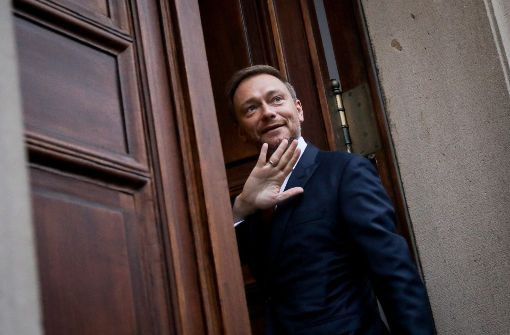 Der FDP-Vorsitzende Christian Lindner sieht in den nächsten vier Jahren einen großen Finanzspielraum, um Steuersenkungen zu finanzieren. Foto: dpa