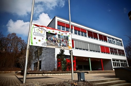 Hinter der Kirchhaldenschule soll das Kinderhaus gebaut werden. 4,64 Millionen Euro stehen dafür bereit. Foto: Sarah Gräber