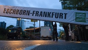 Nach einem Terror-Alarm offiziell abgesagt: Das Radrennen Eschborn-Frankfurt Foto: dpa