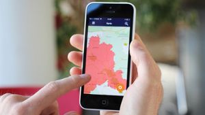 Die Smartphone-App Nina warnt Nutzer vor Katastrophen. Foto: BKK