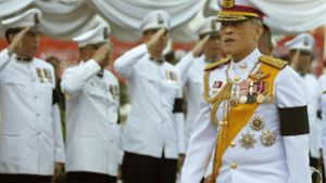Thailand hat einen neuen König. Ohne Pomp und Feiern hat Kronprinz Maha Vajiralongkorn sieben Wochen nach dem Tod seines Vaters am Donnerstag formell die Thronfolge angetreten. (Archivbild) Foto: EPA