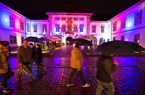 Esslingen hat tapfer gegen den Dauernieselregen  angefunkelt. Foto: Michael Steinert