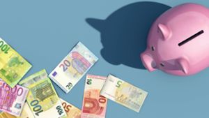 Im Sparschwein verliert das Geld bei hohen Inflationsraten schnell an Kaufkraft. Foto: IMAGO/IlluPics/IMAGO