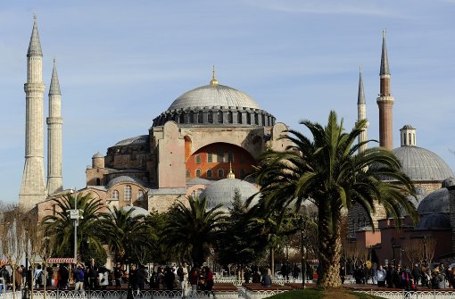 Die Hagia Sophia in Istanbul ist ein beliebtes Ziel von Touristen. Foto: dpa