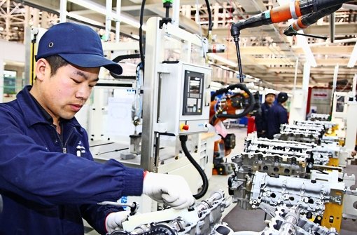 Daimler baut in Peking Motoren und ganze Autos. In Zukunft sollen es sogar noch deutlich mehr sein als bisher. Foto: Daimler