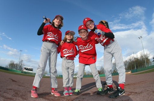 Vier Geschwister treiben Baseball: die Hombergs aus Sillenbuch Foto: Pressefoto Baumann