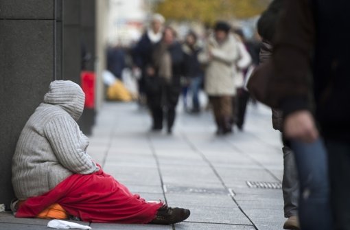 Nach Angaben des Armutsberichts gibt es in Deutschland wieder etwas weniger Arme. Foto: dpa