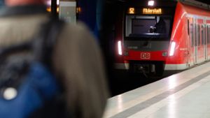 An der Station Feuersee endete die Fahrt einer S-Bahn aufgrund einer technischen Störung. Foto: Lichtgut/Christoph Schmidt