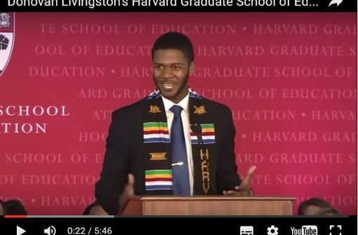 Elite-Absolvent Donovan Livingston hielt eine emotionalen Rede. Foto: Screenshot