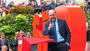 Martin Schulz greift vor seinen Parteianhängern in die Rhetorikkiste. Foto: factum/Weise