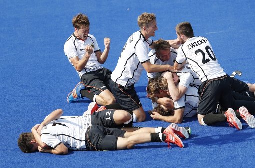 Freude bei den deutschen Hockey-Herren über olympische Bronze. Foto: EPA