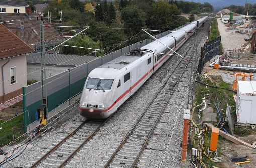 Der Zugbetrieb auf der Rheintalstrecke war am Dienstag unterbrochen. (Archivfoto) Foto: dpa