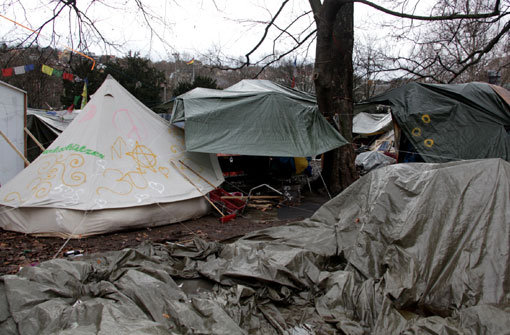 Das Zeltlager der S21-Gegner im Schlossgarten. Foto: Leserfotograf jones (Archivbild)