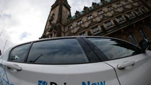 Anbieter wie DriveNow setzen zum Teil Elektromobile in ihren Flotten ein. Foto: dpa
