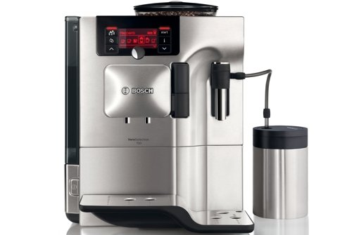 Immer mehr Technik im Haushalt – vor allem Sensortechnik spielt für Bosch heute eine Schlüsselrolle. Kaffeevollautomaten boomen seit Jahren; noch weiter ist man beim internetfähigen Backofen, der sich via Tablet bedienen lässt. Foto: Bosch