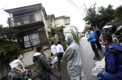 Ein 26-Jähriger stach in einem Behindertenheim nahe Tokio mit Messern auf Bewohner ein. Foto: AP