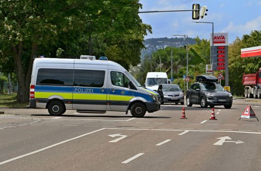 Die Polizei sperrte nach dem Unfall die Engelbergstraße. Foto: KS-Images.de /Andreas Rometsch/Andreas Rometsch
