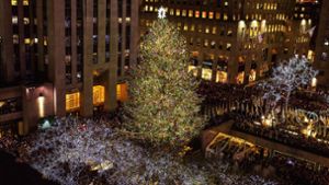 Das Rockefeller Center in New York leuchtet wie jedes Jahr bunt und weihnachtlich. Foto: AP