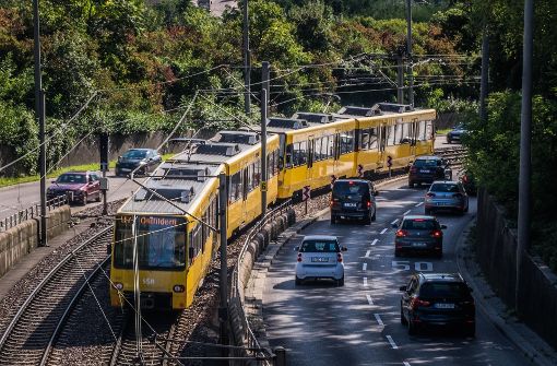 Beschäftigte sollen künftig mehr mit Bahn und Bus fahren. Foto: Lichtgut/Max Kovalenko