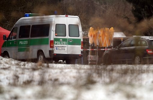 Auf einem Acker in Neuenburg am Rhein hat die Polizei die Leiche eines Mannes entdeckt. Die Beamten gehen von einem Gewaltverbrechen aus. Foto: dpa